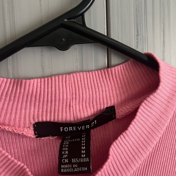 Pink tee - Picture 2 of 2